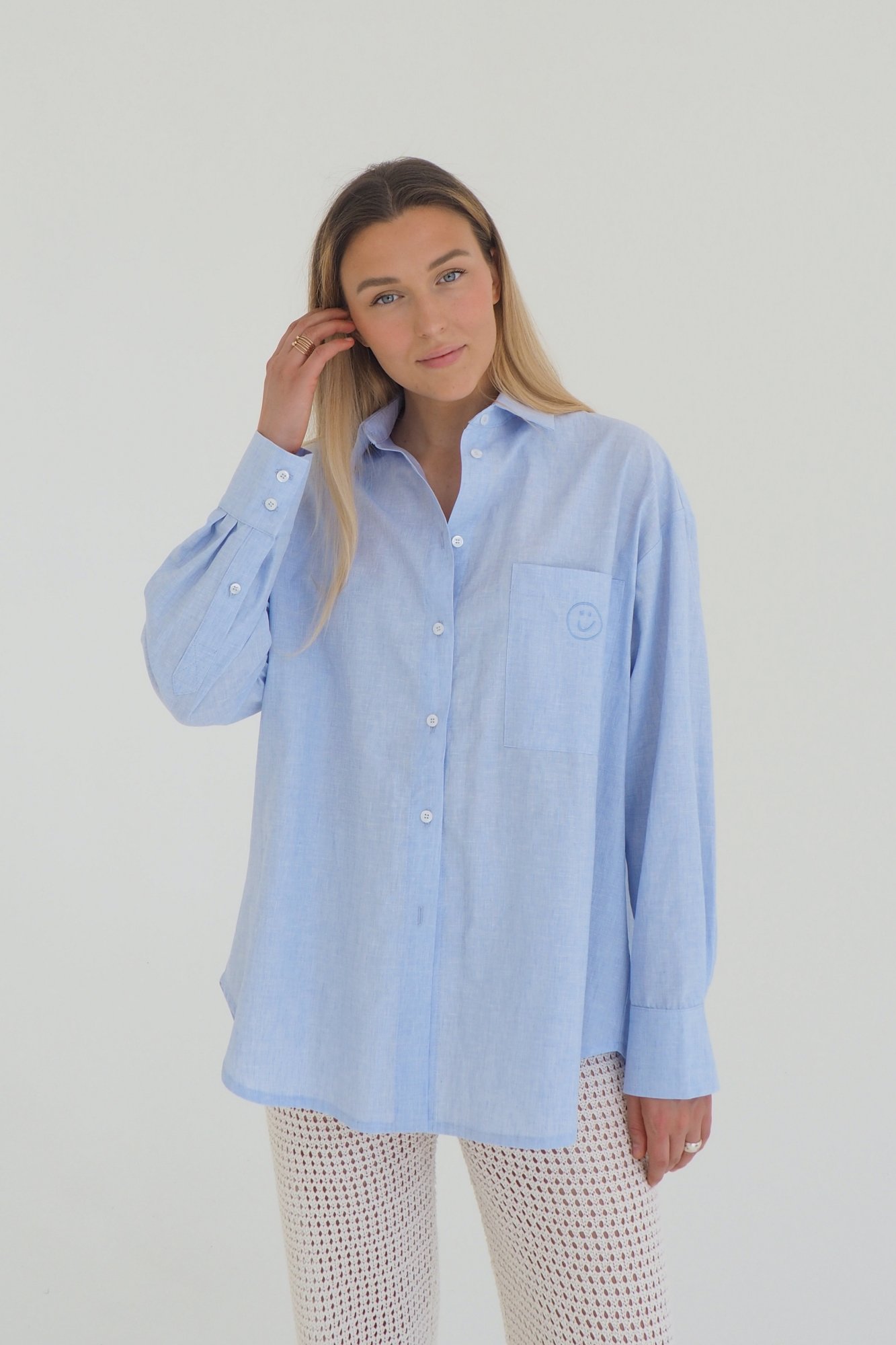 Linen and cotton oversized shirt. Summer shirt sky blue color. High quality, affordable luxury. 2025 fashion trend.